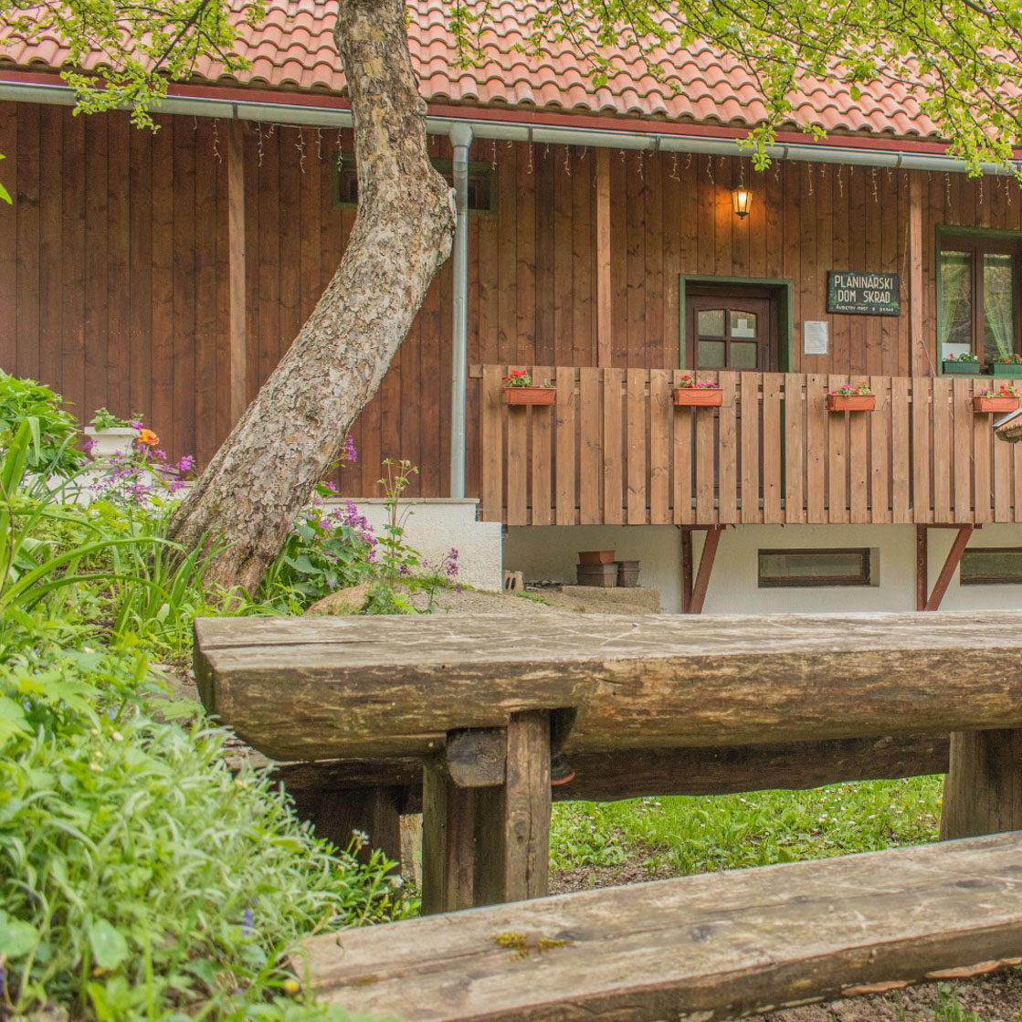 Planinarski dom Skrad